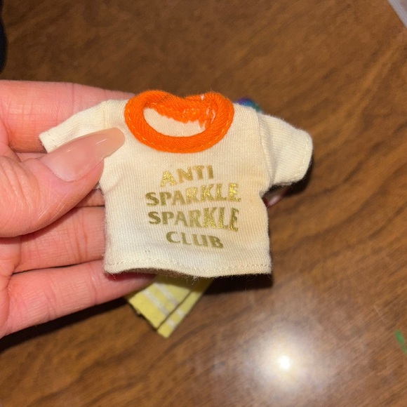 Rainbow High Fashion Studio Avery Styles Fashion Doll Series 1 outfit - Picture 4 of 5